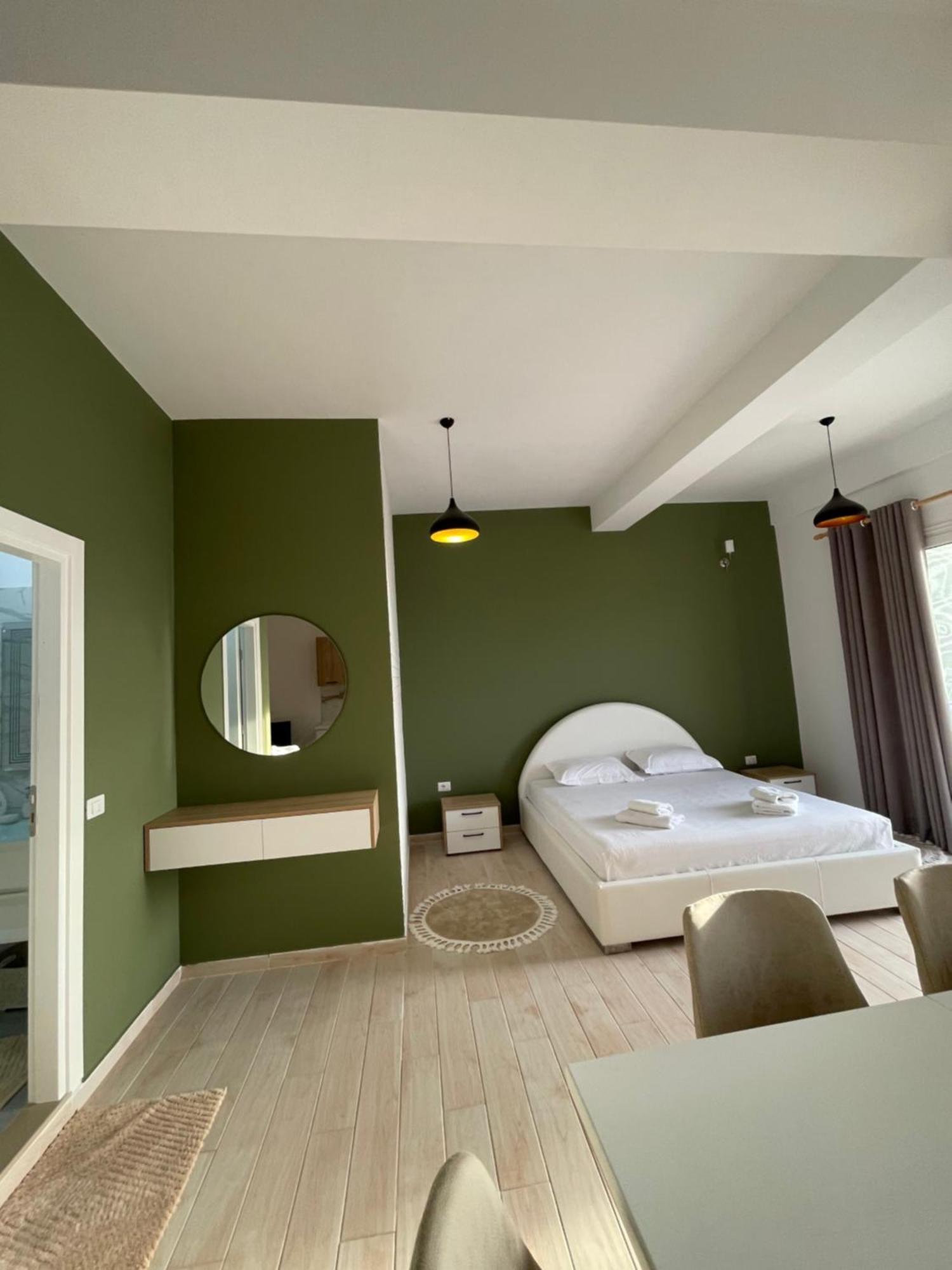 Perla Luxury Apartment - Private Patio & Parking Vlore Ngoại thất bức ảnh