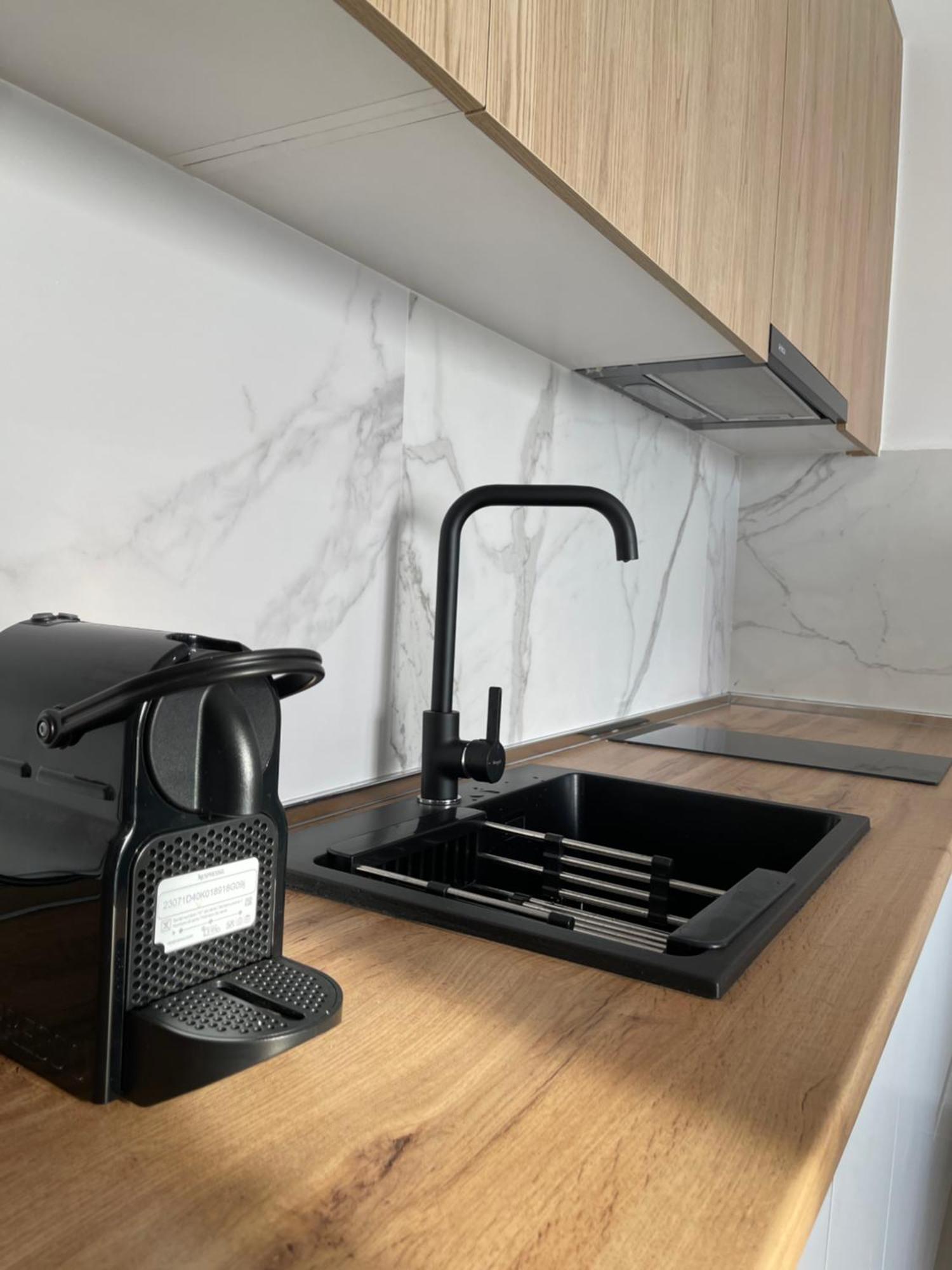 Perla Luxury Apartment - Private Patio & Parking Vlore Ngoại thất bức ảnh